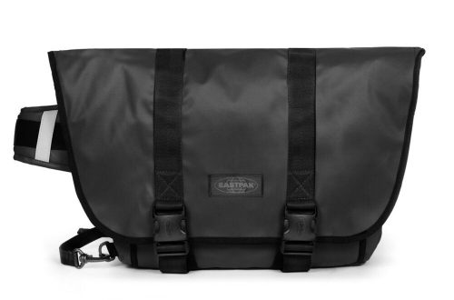  Eastpak Messer Bike Tarp Black vodeodolná bočná taška 17"